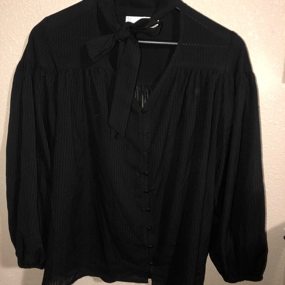 Time and Tru Women’s Oversized Button up Blouse - Picture 2 of 5